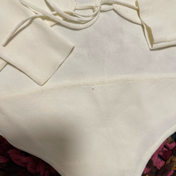 Aya Muse lace-up long sleeve bodysuit - Picture 4 of 10